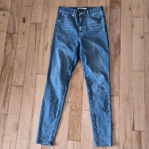 Levi's Women’s Size 26 Mile High Super Skinny Jeans